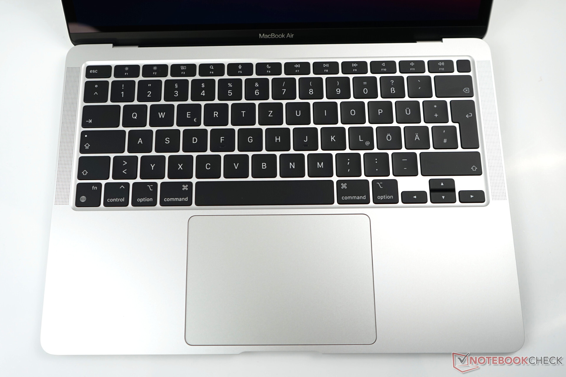 دستگاه های ورودی Apple MacBook 